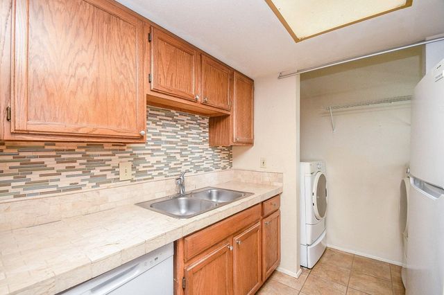 14911 Wunderlich Drive 106, Houston, TX 77069