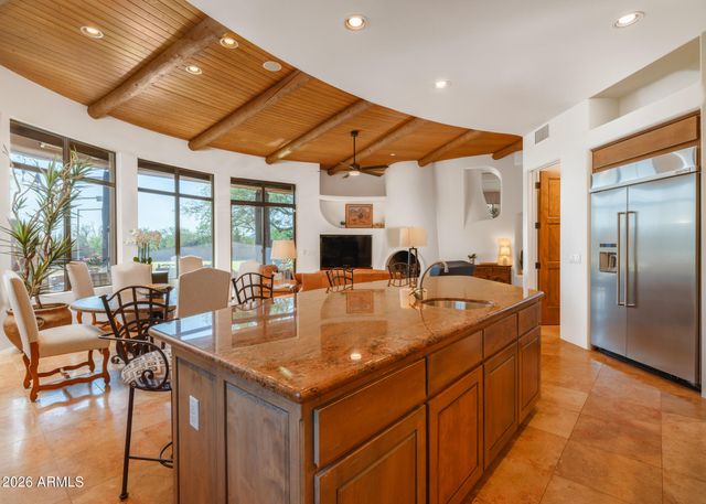 6050 N 52nd Place, Paradise Valley, AZ 85253