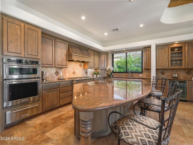 6050 N 52nd Place, Paradise Valley, AZ 85253