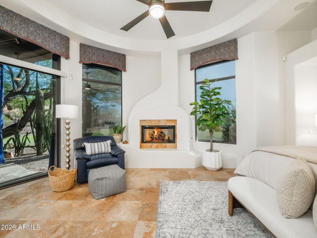6050 N 52nd Place, Paradise Valley, AZ 85253