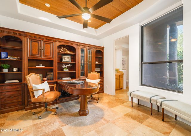 6050 N 52nd Place, Paradise Valley, AZ 85253