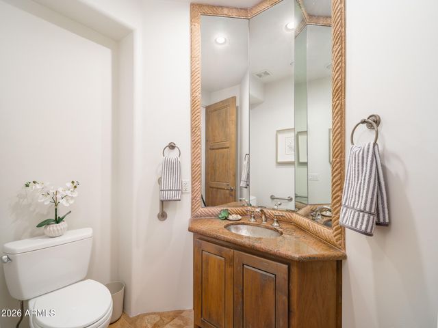 6050 N 52nd Place, Paradise Valley, AZ 85253