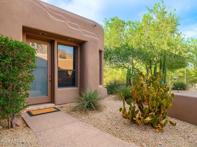 6050 N 52nd Place, Paradise Valley, AZ 85253