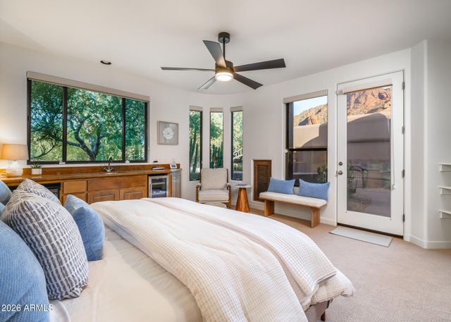 6050 N 52nd Place, Paradise Valley, AZ 85253