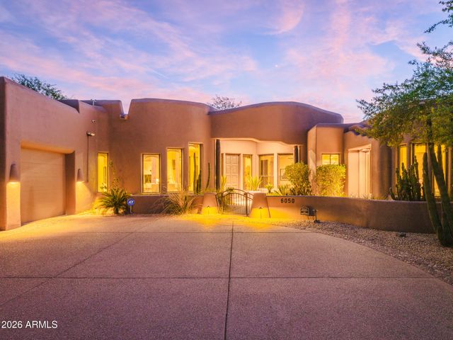 6050 N 52nd Place, Paradise Valley, AZ 85253