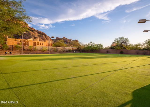 6050 N 52nd Place, Paradise Valley, AZ 85253
