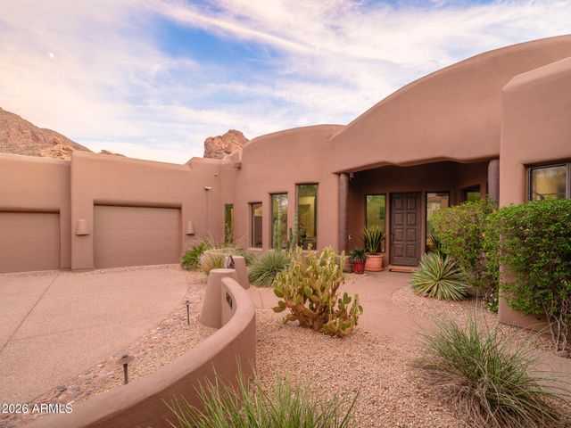 6050 N 52nd Place, Paradise Valley, AZ 85253