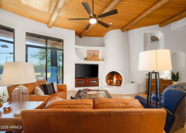 6050 N 52nd Place, Paradise Valley, AZ 85253