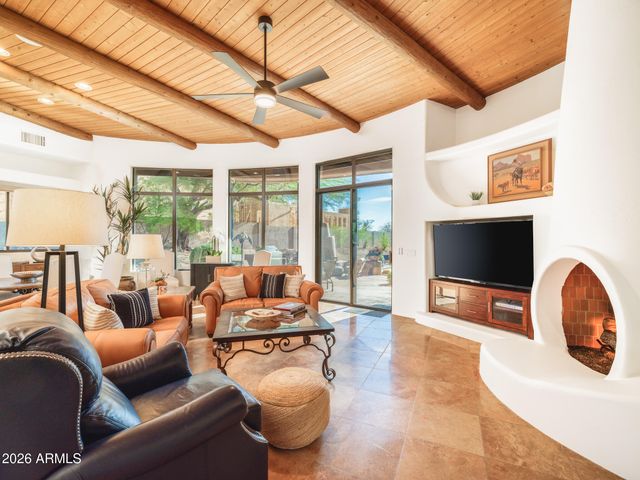 6050 N 52nd Place, Paradise Valley, AZ 85253