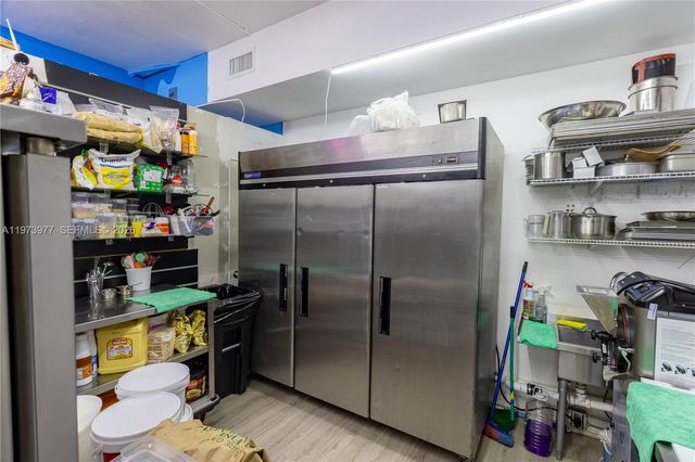 700 SW 17th Ave, Miami, FL 33135