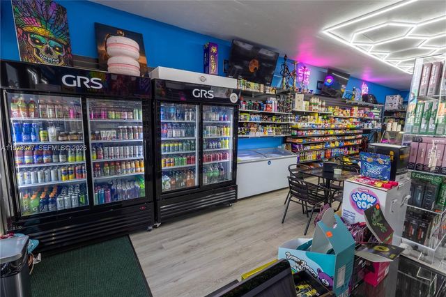 700 SW 17th Ave, Miami, FL 33135