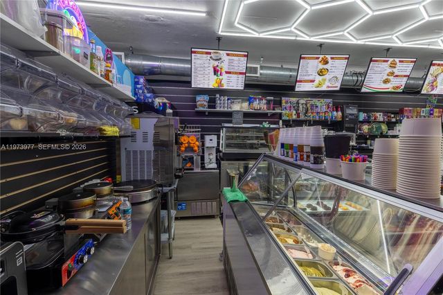 700 SW 17th Ave, Miami, FL 33135