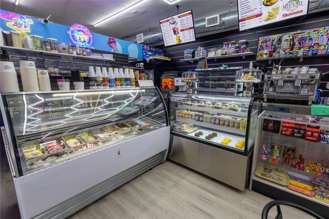 700 SW 17th Ave, Miami, FL 33135