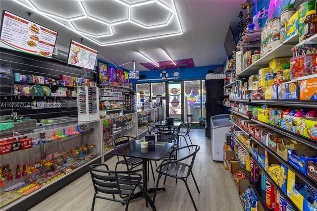 700 SW 17th Ave, Miami, FL 33135