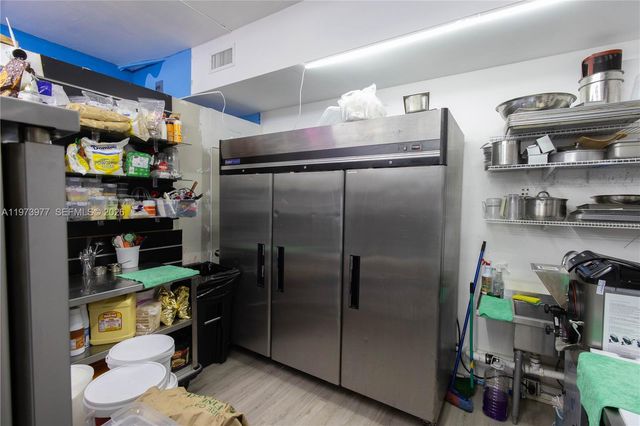 700 SW 17th Ave, Miami, FL 33135