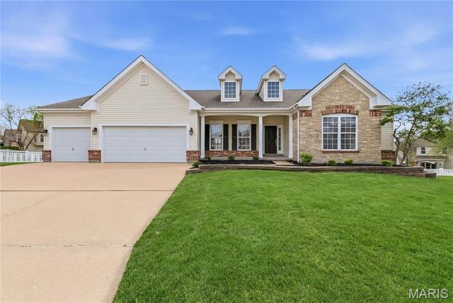 18 Bayberry Meadows Court, O'fallon, MO 63366