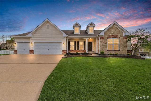 18 Bayberry Meadows Court, O'fallon, MO 63366