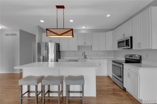 18 Bayberry Meadows Court, O'fallon, MO 63366