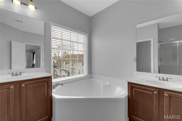 18 Bayberry Meadows Court, O'fallon, MO 63366