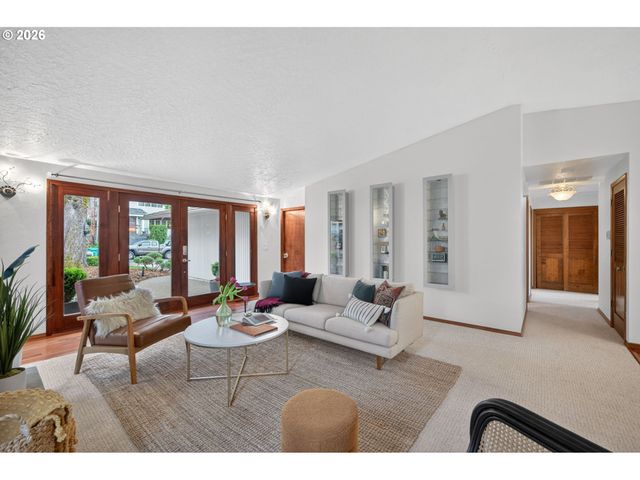 5615 Se OAK St, Portland, OR 97215