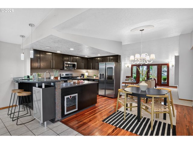 5615 Se OAK St, Portland, OR 97215