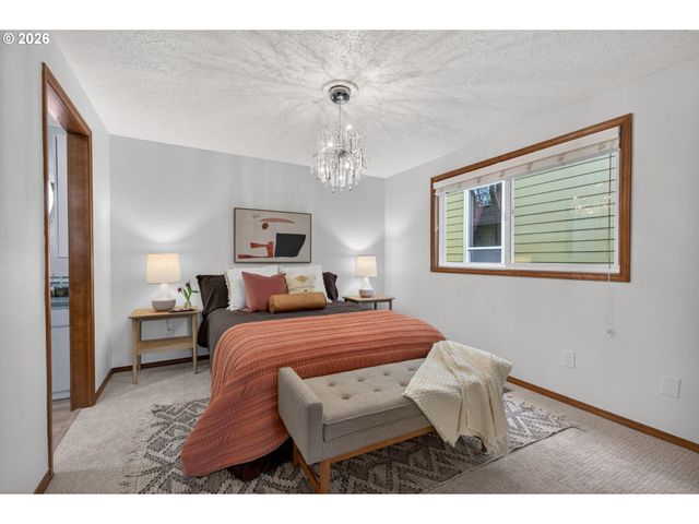 5615 Se OAK St, Portland, OR 97215