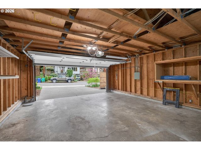 5615 Se OAK St, Portland, OR 97215