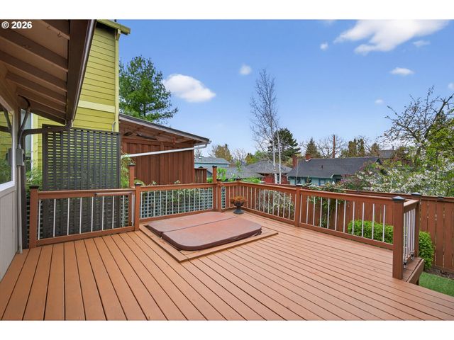 5615 Se OAK St, Portland, OR 97215