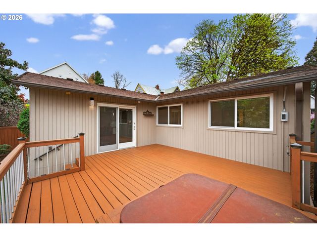 5615 Se OAK St, Portland, OR 97215