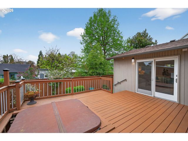 5615 Se OAK St, Portland, OR 97215