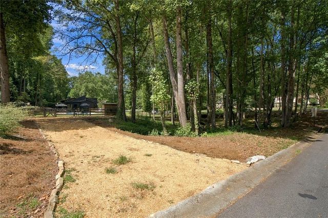 2945 Brett Circle NW, Acworth, GA 30101