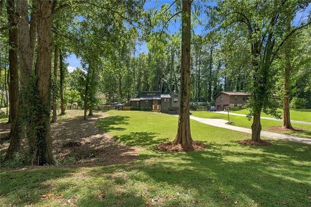2945 Brett Circle NW, Acworth, GA 30101
