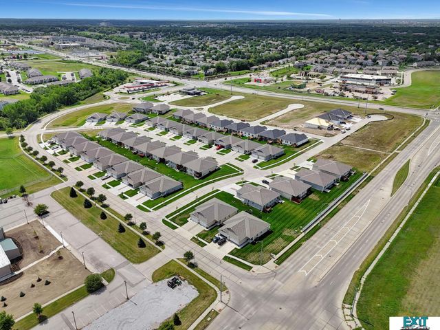 8517 Lost Arrow Court, Lincoln, NE 68507