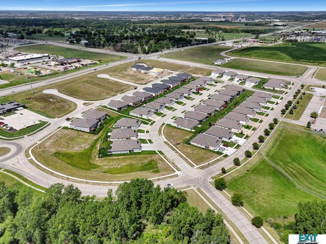 8517 Lost Arrow Court, Lincoln, NE 68507