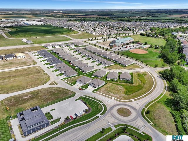 8517 Lost Arrow Court, Lincoln, NE 68507