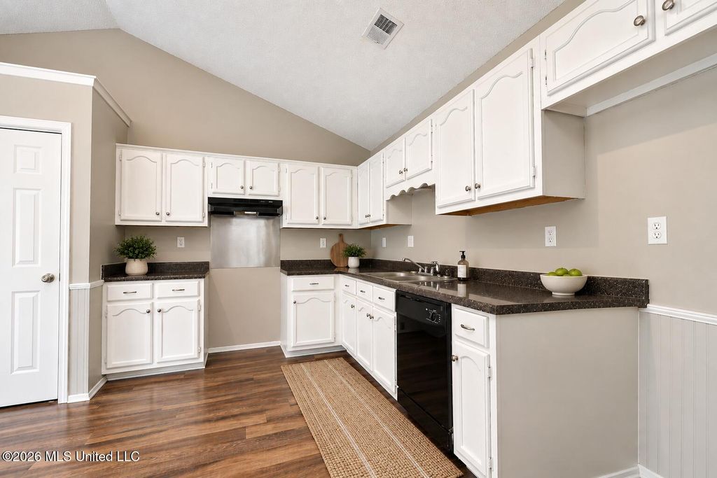 6411 Kristen Drive, Olive Branch, MS 38654 — photo 5