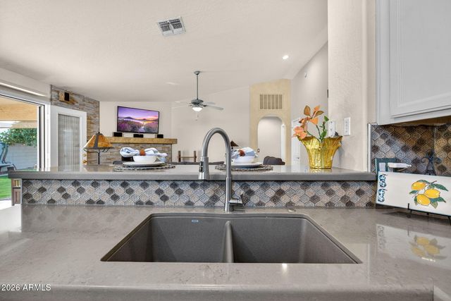 2297 E CATHY Court, Gilbert, AZ 85296