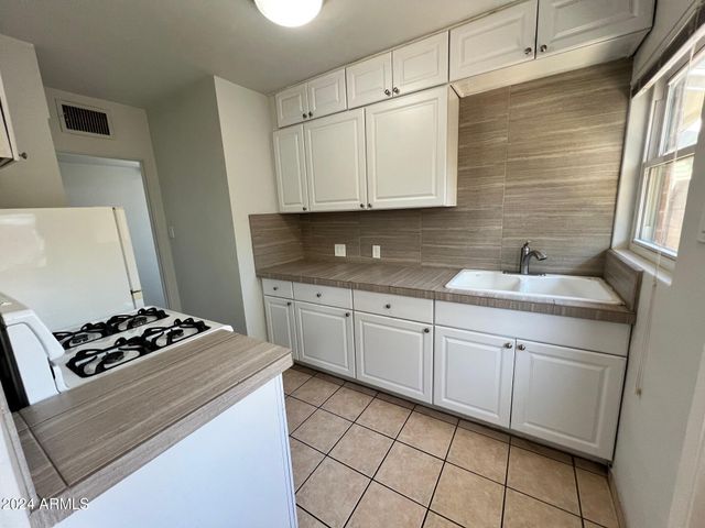 30 W CULVER Street B, Phoenix, AZ 85003