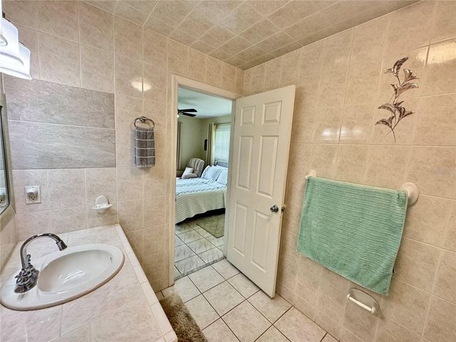 5800 SAGUNTO STREET, Orlando, FL 32807