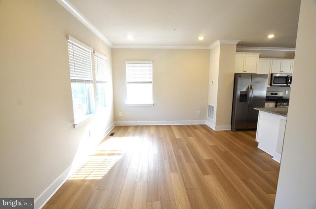 1832 PARHAM WAY, Baltimore, MD 21244