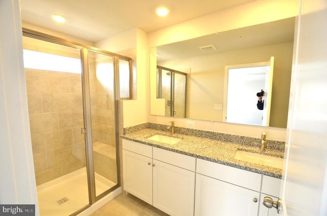 1832 PARHAM WAY, Baltimore, MD 21244