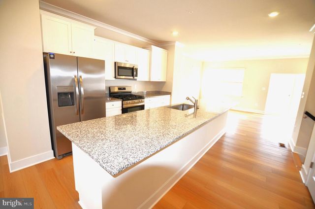 1832 PARHAM WAY, Baltimore, MD 21244