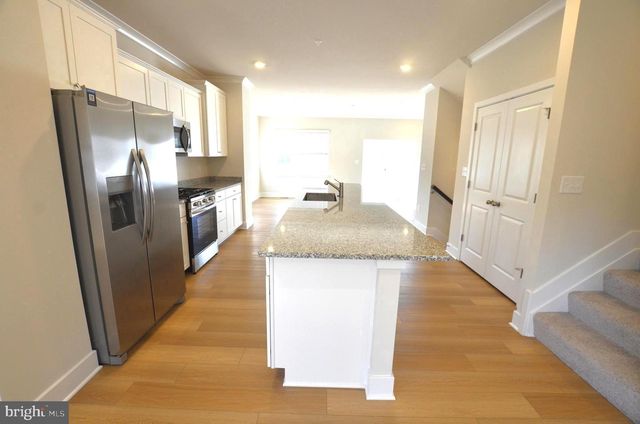 1832 PARHAM WAY, Baltimore, MD 21244