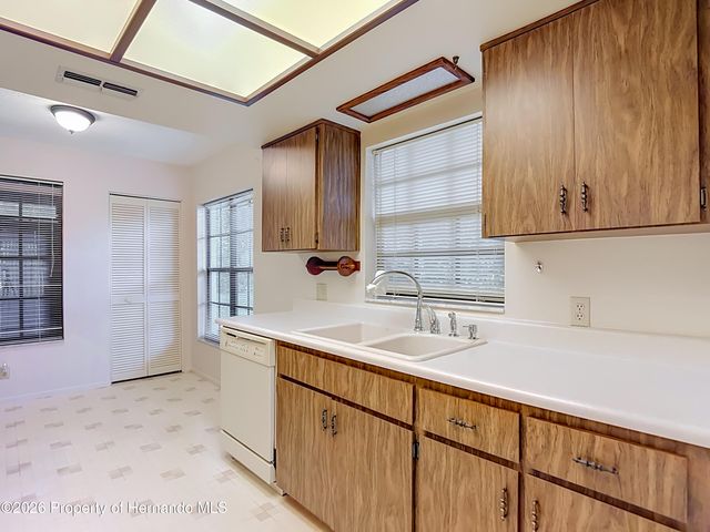2077 Woodcutter Court, Spring Hill, FL 34606