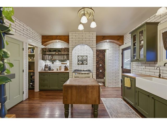 2207 Sw 6TH Ave, Camas, WA 98607