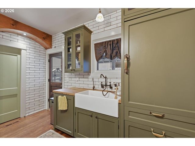 2207 Sw 6TH Ave, Camas, WA 98607