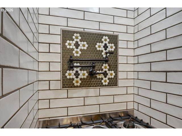 2207 Sw 6TH Ave, Camas, WA 98607