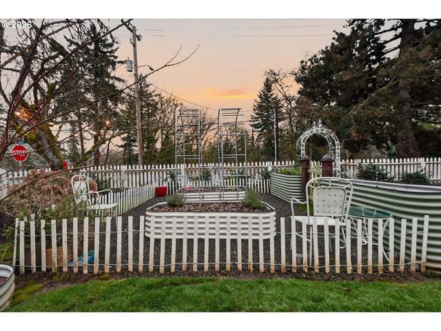 2207 Sw 6TH Ave, Camas, WA 98607