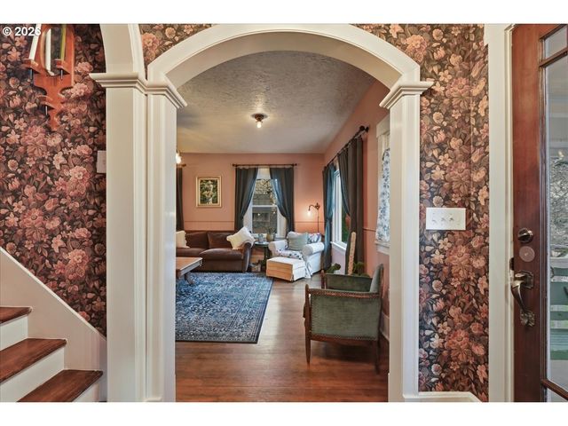 2207 Sw 6TH Ave, Camas, WA 98607