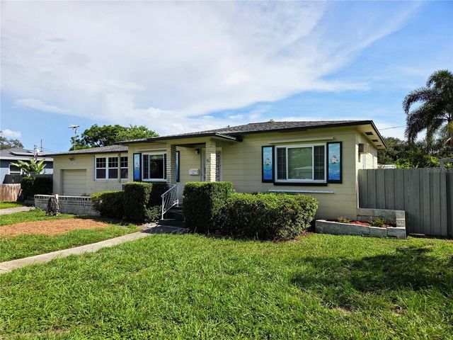 6044 BURLINGTON AVENUE N, St Petersburg, FL 33710